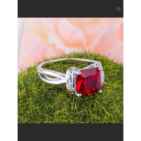 2.2Ct Princess Ruby & White Topaz Ring 8 a heavy 18k white gold plate finish. - Picture 1 of 3
